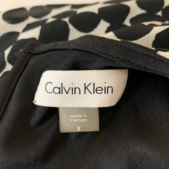 Calvin Klein Polka Dot Print Cold Shoulder Dress with Tie Belt Size 8 NWT - Picture 11 of 11